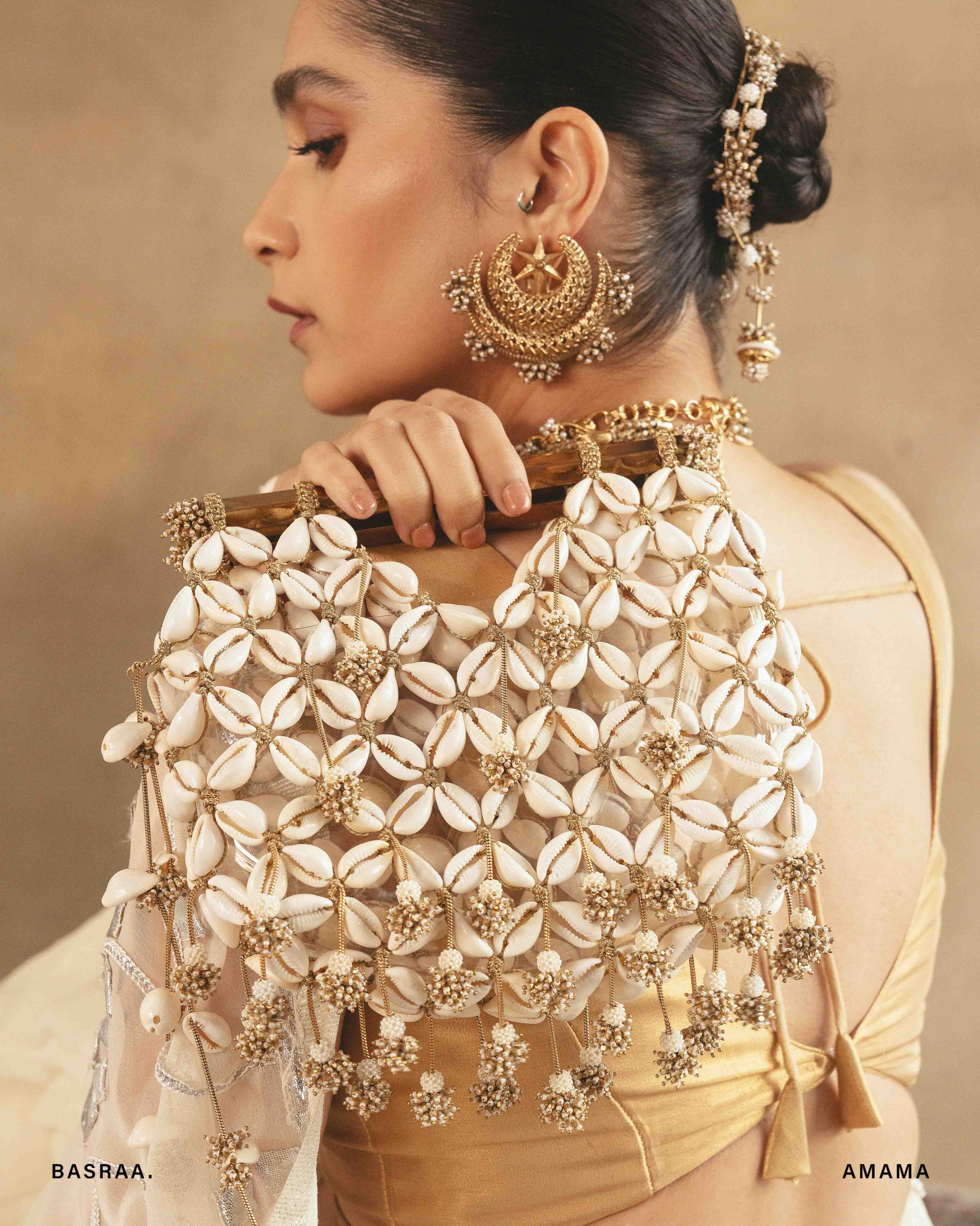 Basra Cowrie Woven Handheld - Image 7