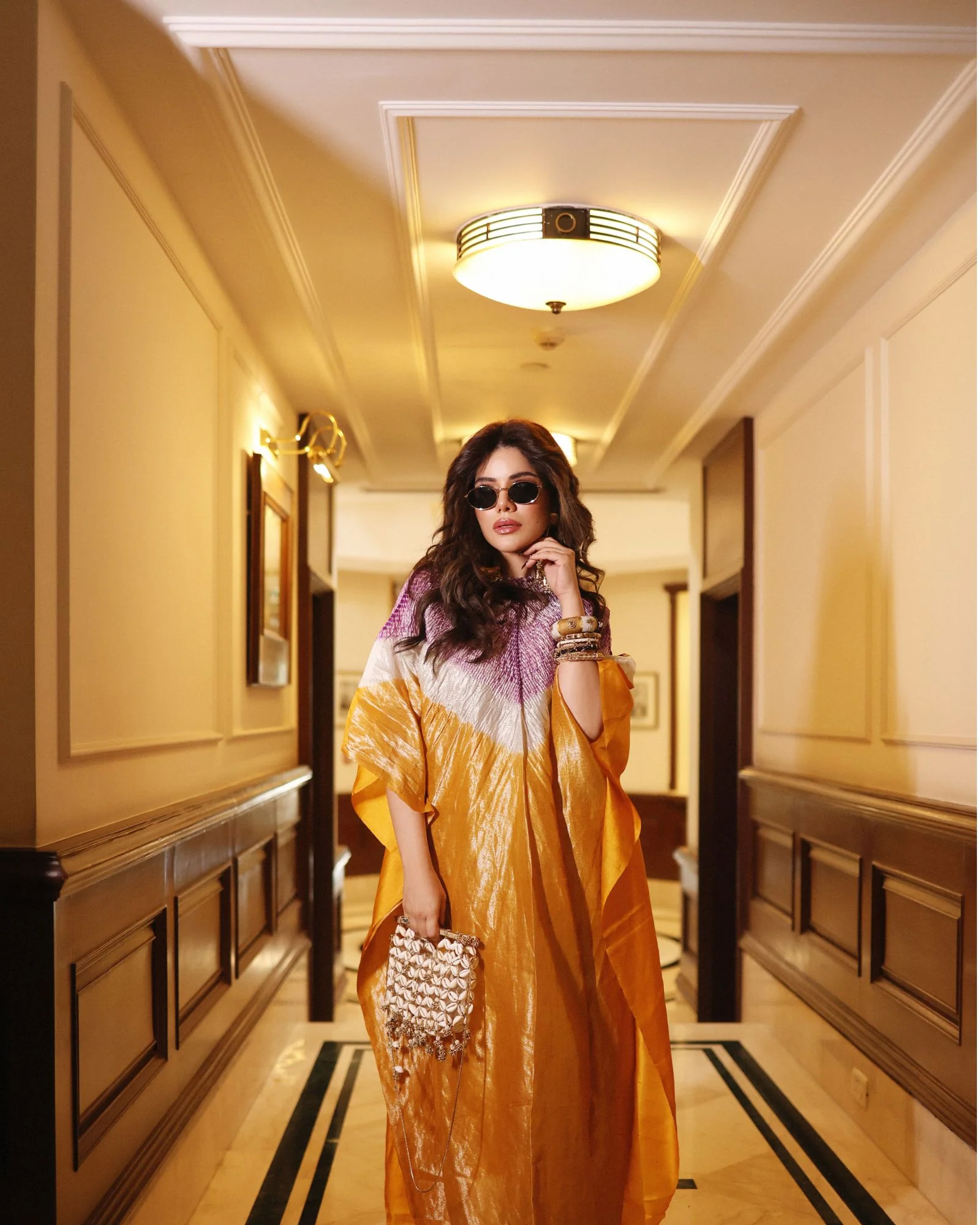 Basra Cowrie Woven Handheld - Image 8