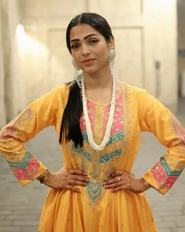 Conoidal Rose Necklace - Image 5