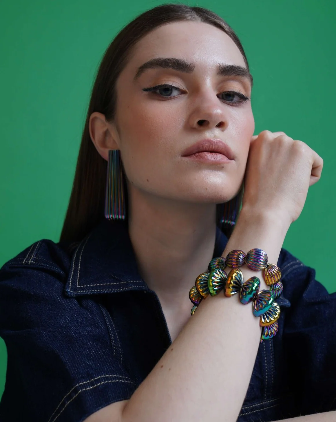 Maxima Scallop Bracelets In Iridescent - Image 5