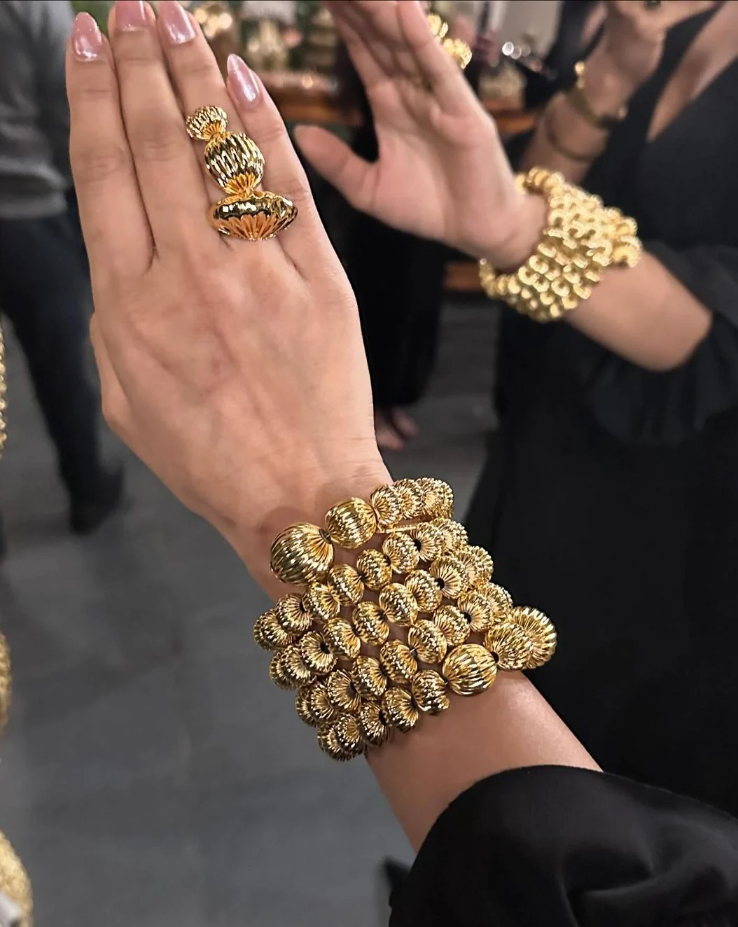 Maxima Scallop Ring - Image 3