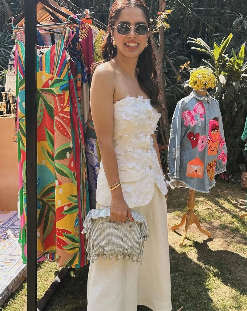 Pyrus Dewdrop Clutch In Sparkling White - Image 7